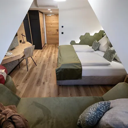 Landrefugium Obermueller 4,5 Sterne Hotel 4*
