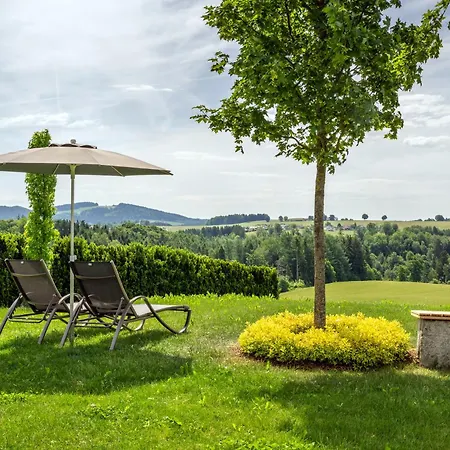 Landrefugium Obermueller 4,5 Sterne Hotel 4*